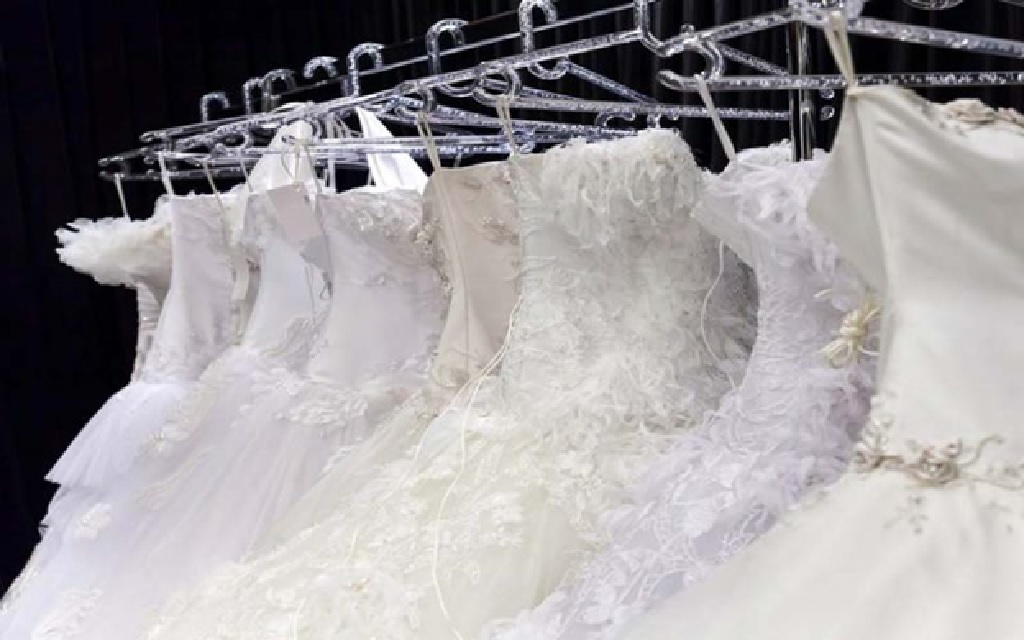 نگاهی کوتاه به تجهیزات ویژه خشکشویی لباس عروس