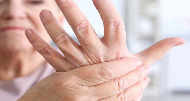 ‌‌آرتریت تاکایاسو یا بیماری بدون نبض چیست و چه علائمی دارد؟